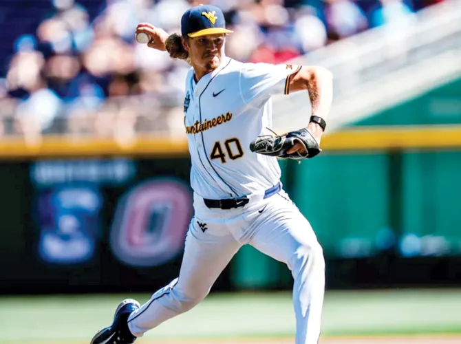 WVU's Estridge signs free agent deal
